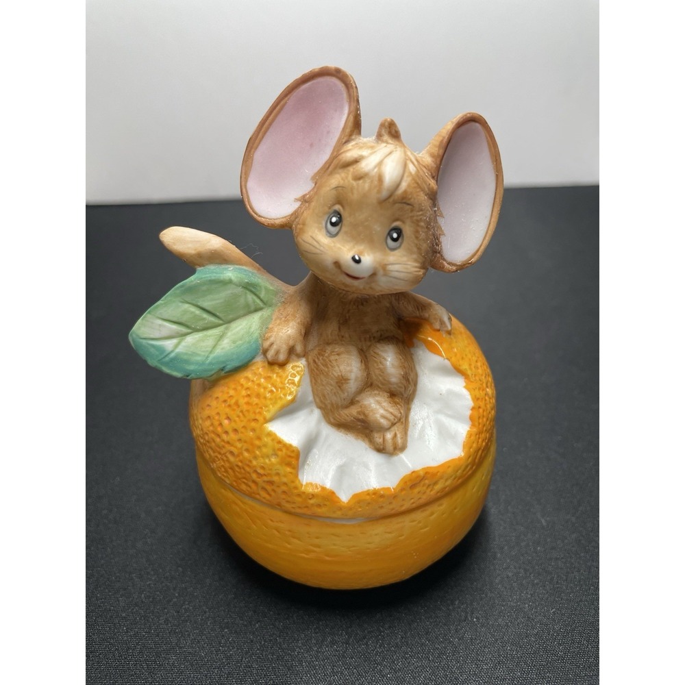 Vintage 1970s Lefton Ceramic Mouse Trinket Box Shaped like Orange. Mint!